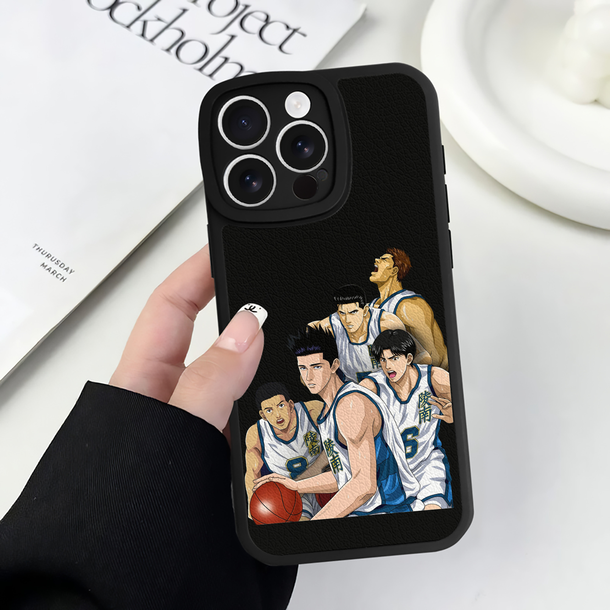 （画像用） SLAM DUNK／スラムダンク 【iPhone 16シリーズ対応】シリコンスマホケース（レザー調） 材質：シリコン